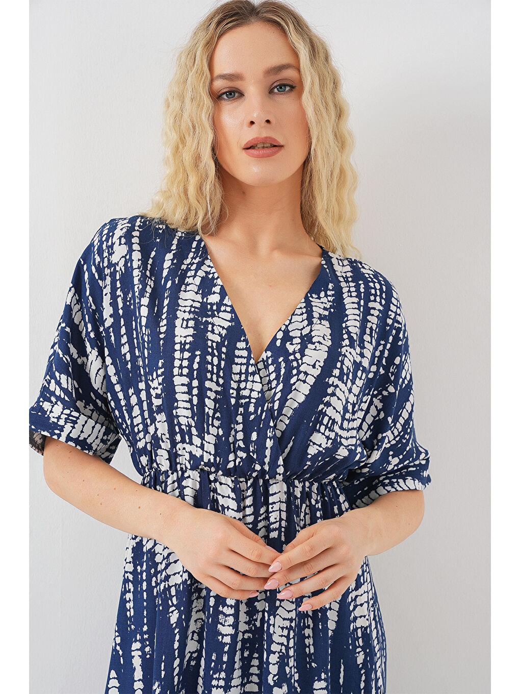 Kadın Desenli Kısa Kol Elbise 2569 - Lacivert-3