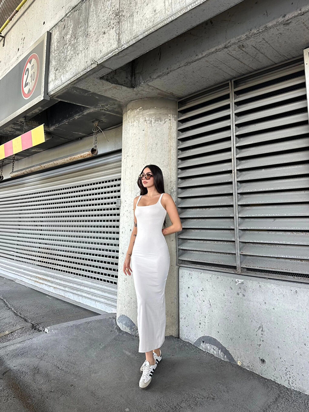 Bej Kadın Taş Askılı Kare Yaka Midi Elbise HZL25S-ZK11621-1