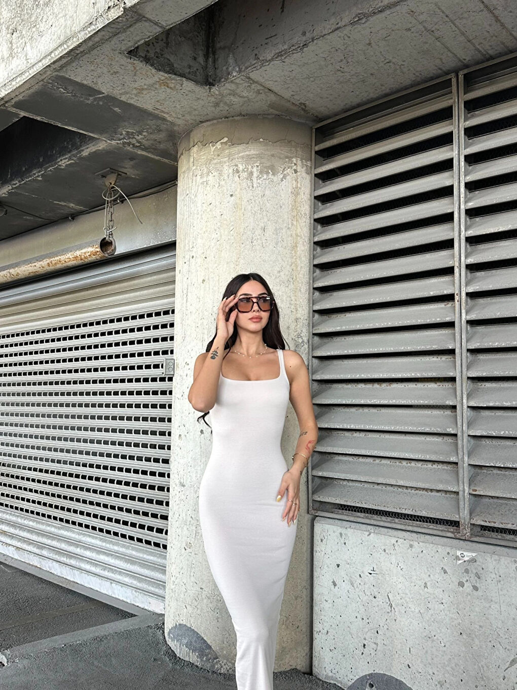 Bej Kadın Taş Askılı Kare Yaka Midi Elbise HZL25S-ZK11621-2