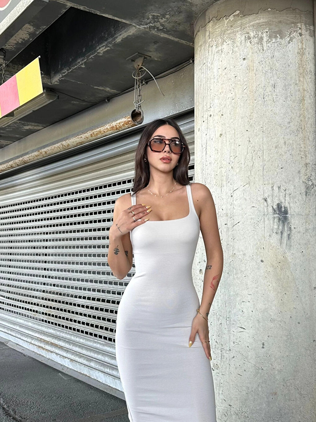 Bej Kadın Taş Askılı Kare Yaka Midi Elbise HZL25S-ZK11621-3