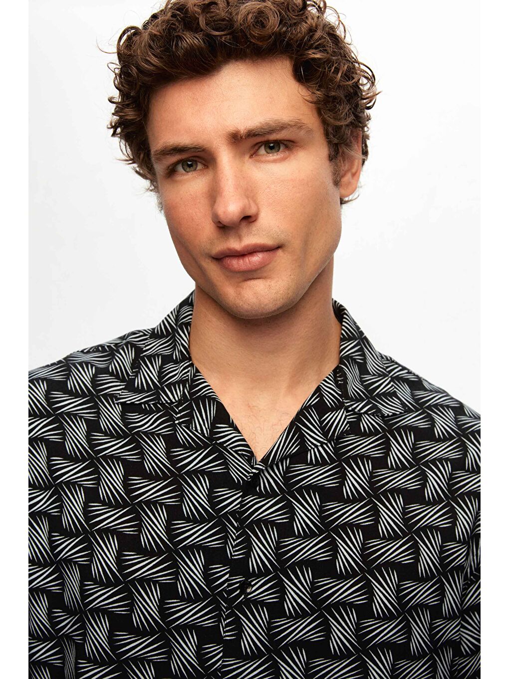 Relaxed Siyah Gömlek-3