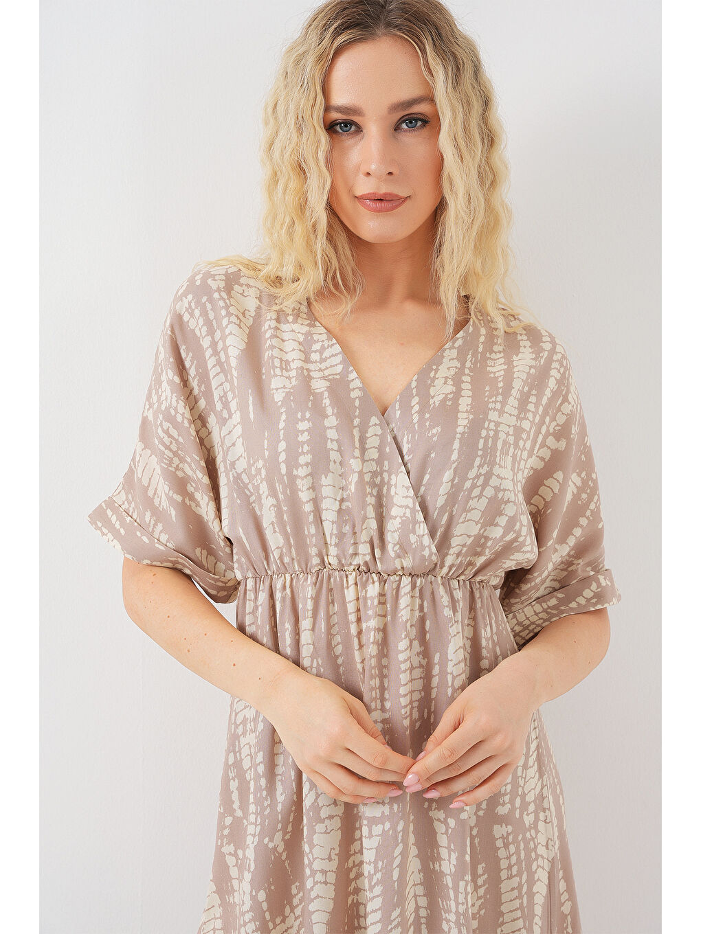 Kadın Desenli Kısa Kol Elbise 2569 - Bej-3