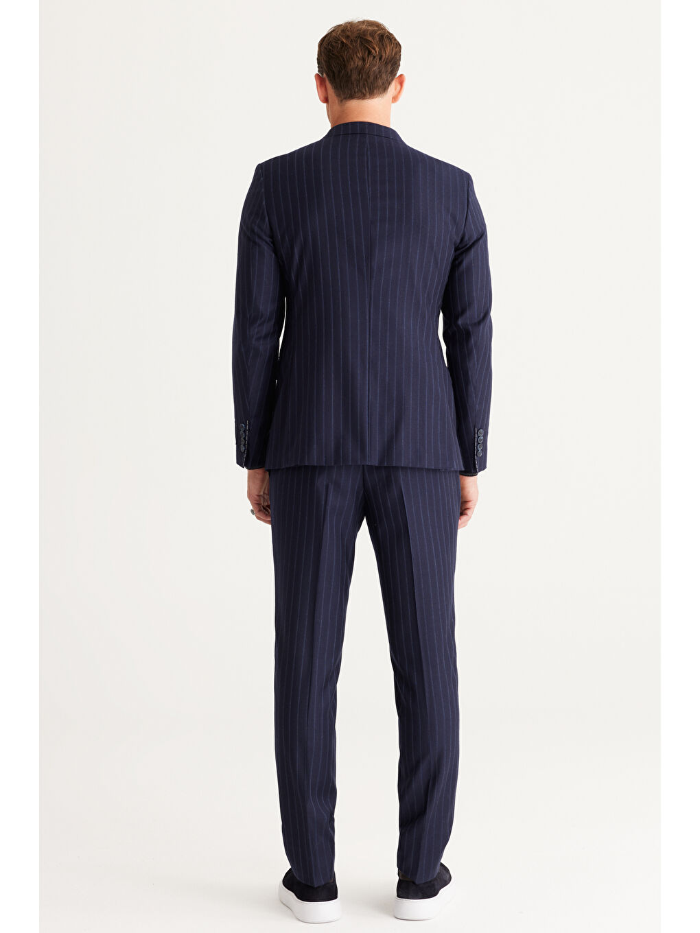 Erkek Lacivert Slim Fit Dar Kesim Kırlangıç Yaka %100 Yün Çizgili Takım Elbise-6