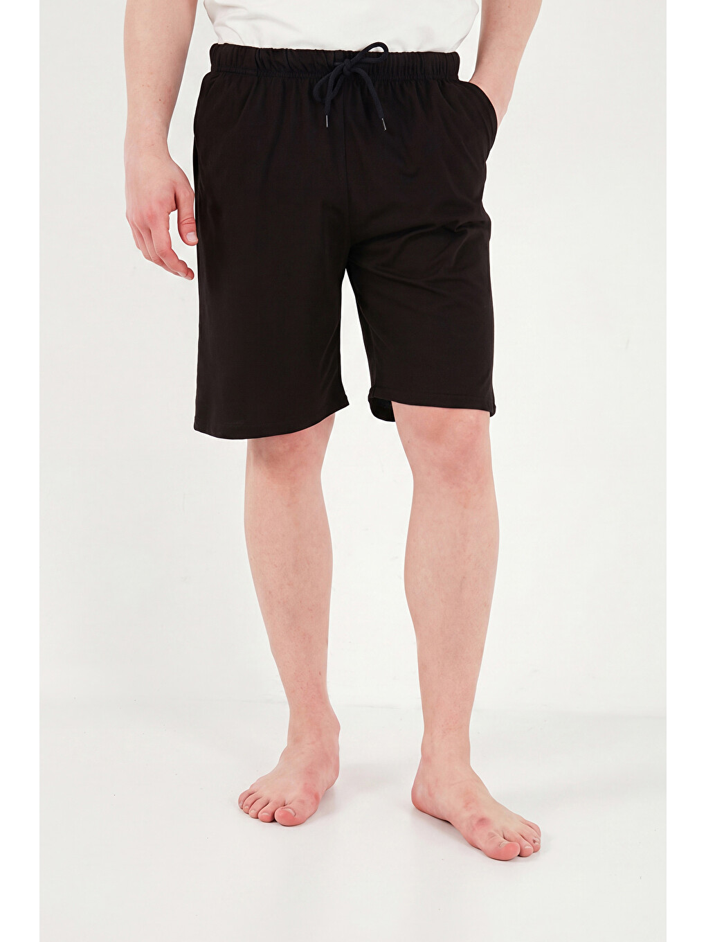 Siyah Pamuklu Regular Fit Bağlamalı Cepli Pijama Şort 6574004-2