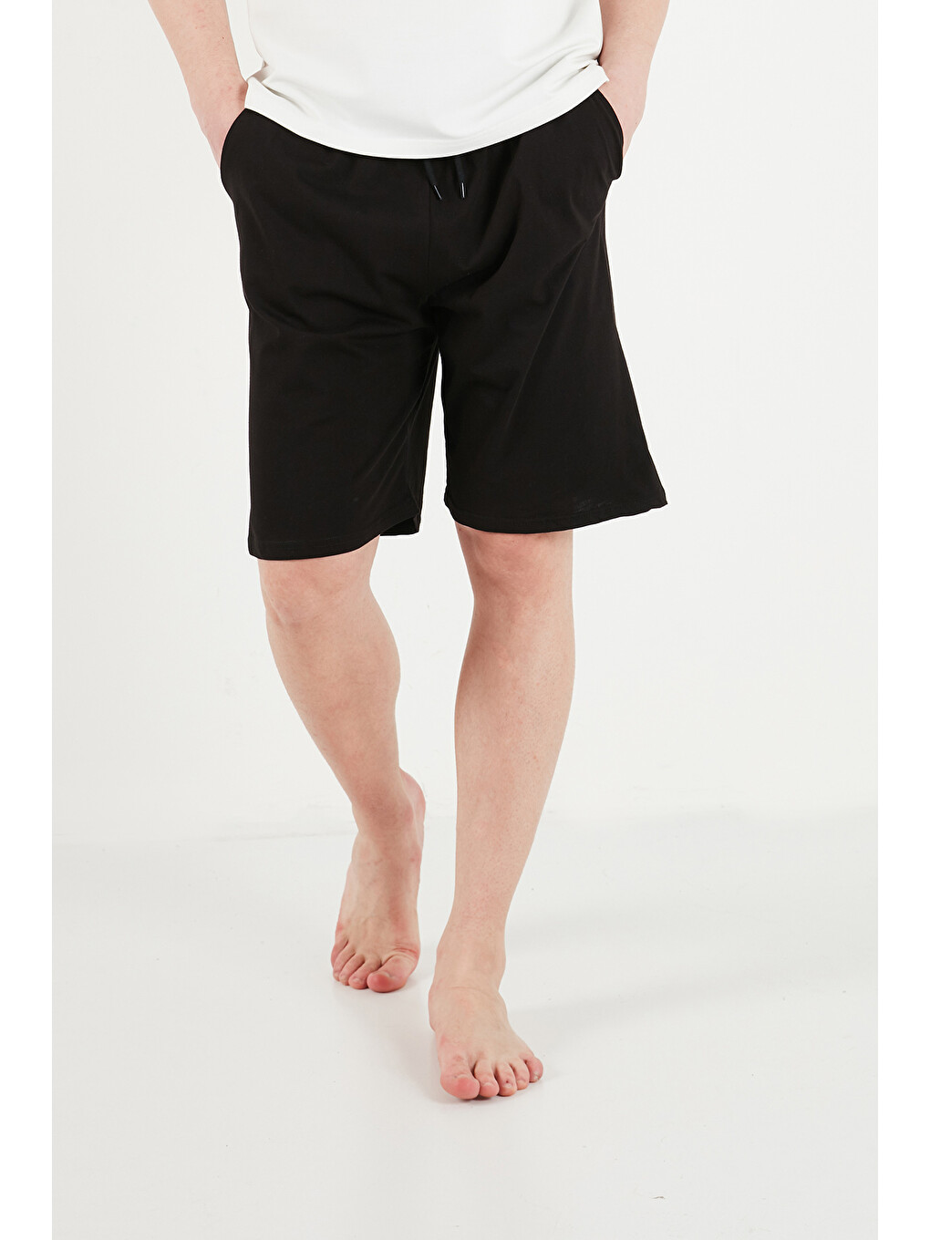 Siyah Pamuklu Regular Fit Bağlamalı Cepli Pijama Şort 6574004-5