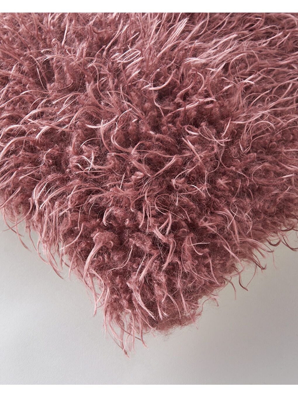 Kırmızı Fluffy Kırlent Kılıfı 45x45 cm Vişne-1