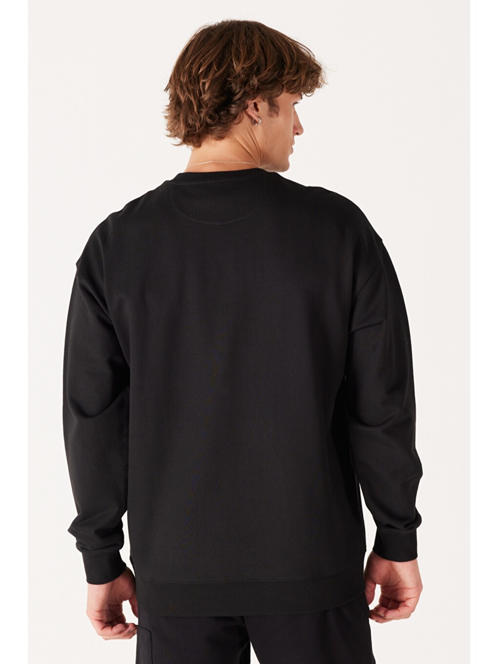 Siyah Loose Fit Rahat Kesim %100 Pamuk Bisiklet Yaka Logolu Sweatshirt-4