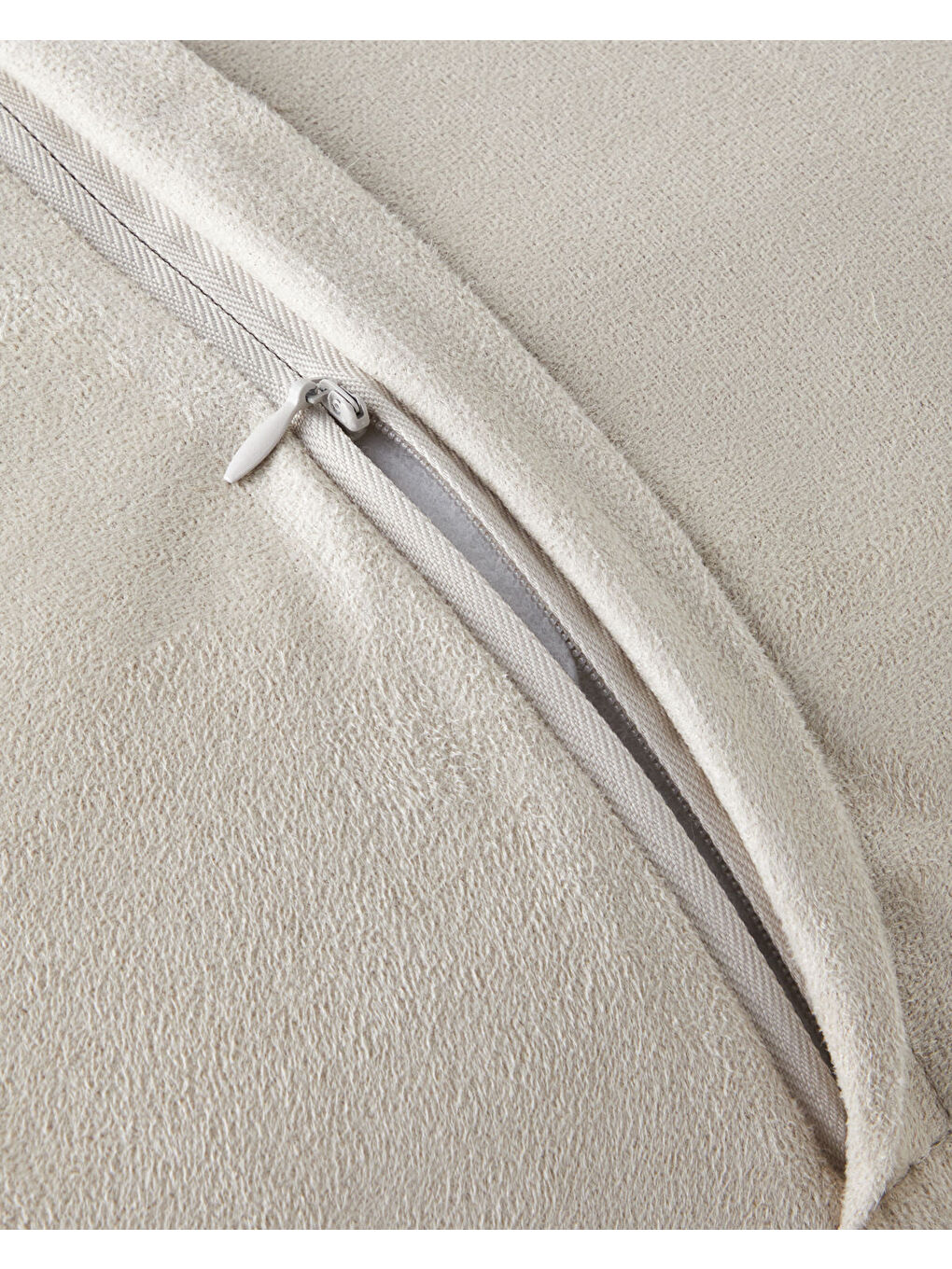 Kırmızı Fluffy Kırlent Kılıfı 45x45 cm Vişne-2