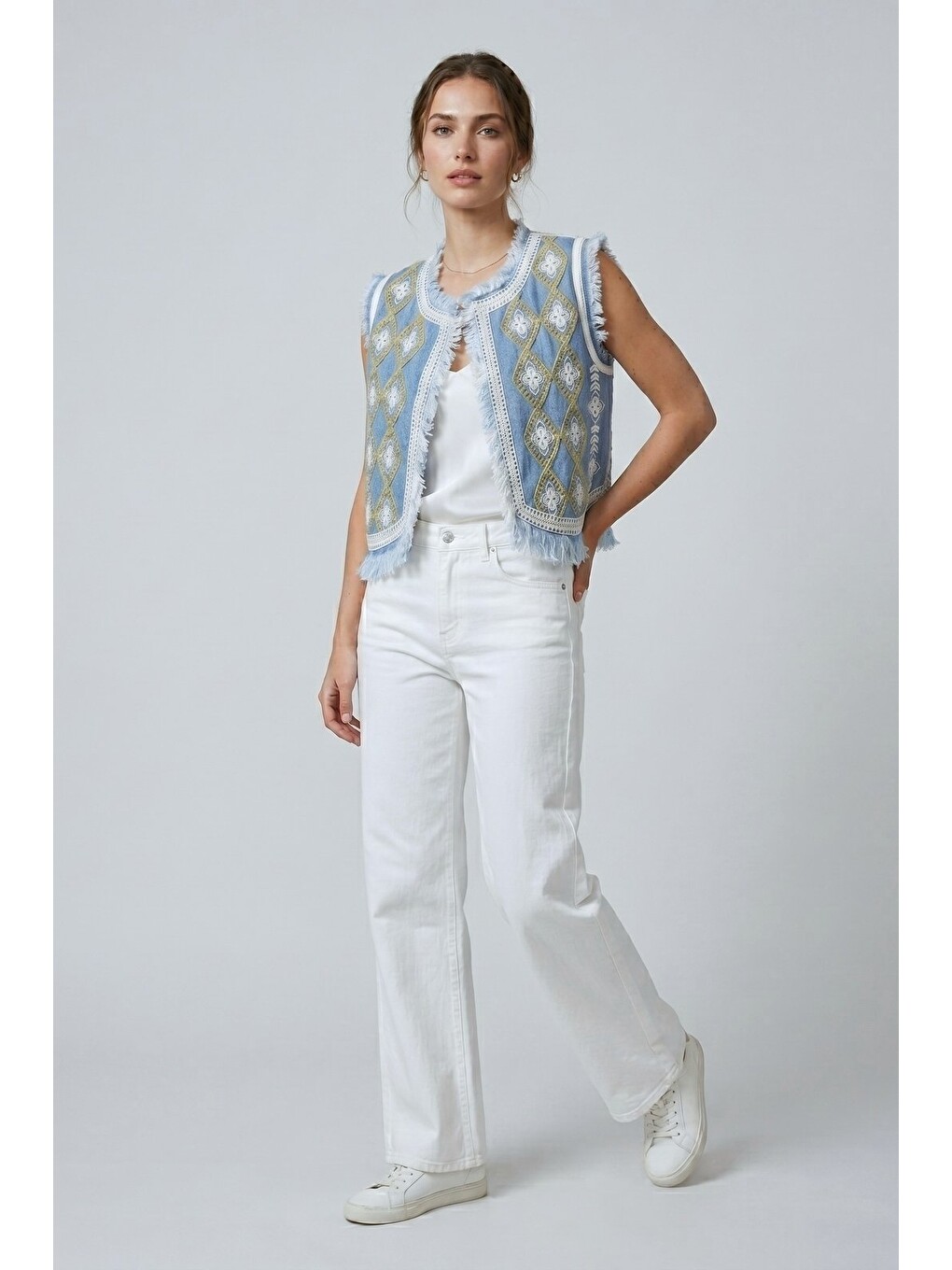 Mavi Kadın Bisiklet Yaka Zincir Nakışlı & Saçaklı Denim Crop Yelek-2