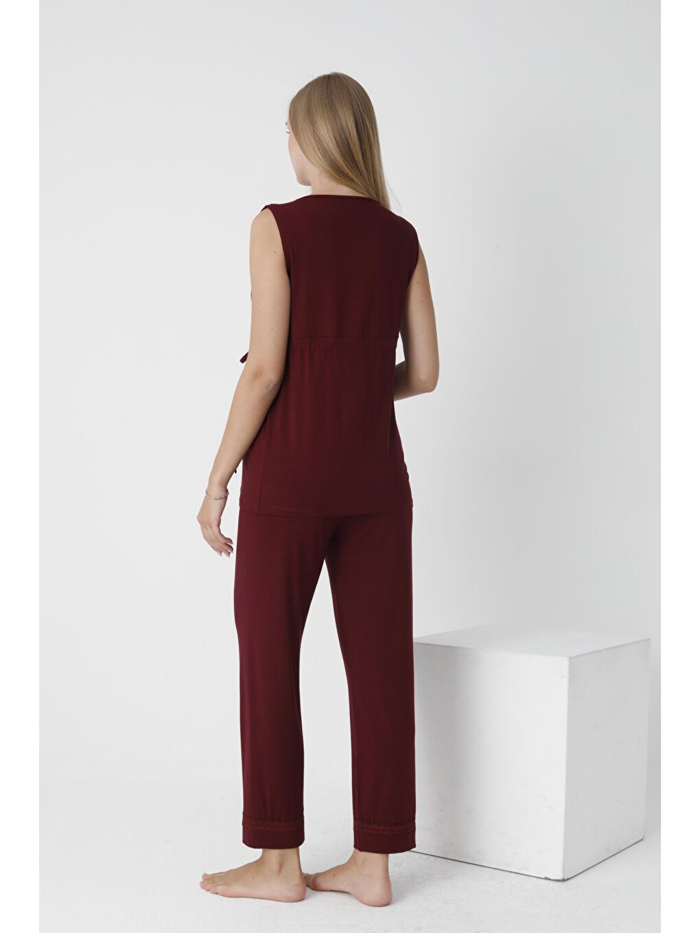 Koyu Bordo Önden Bağlamalı Dantel Detaylı Kolsuz Hamile ve Lohusa Pijama Takımı-1