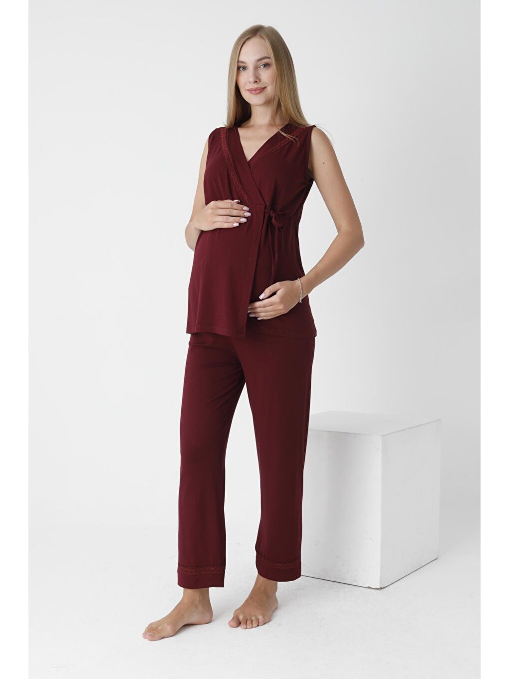 Koyu Bordo Önden Bağlamalı Dantel Detaylı Kolsuz Hamile ve Lohusa Pijama Takımı-2