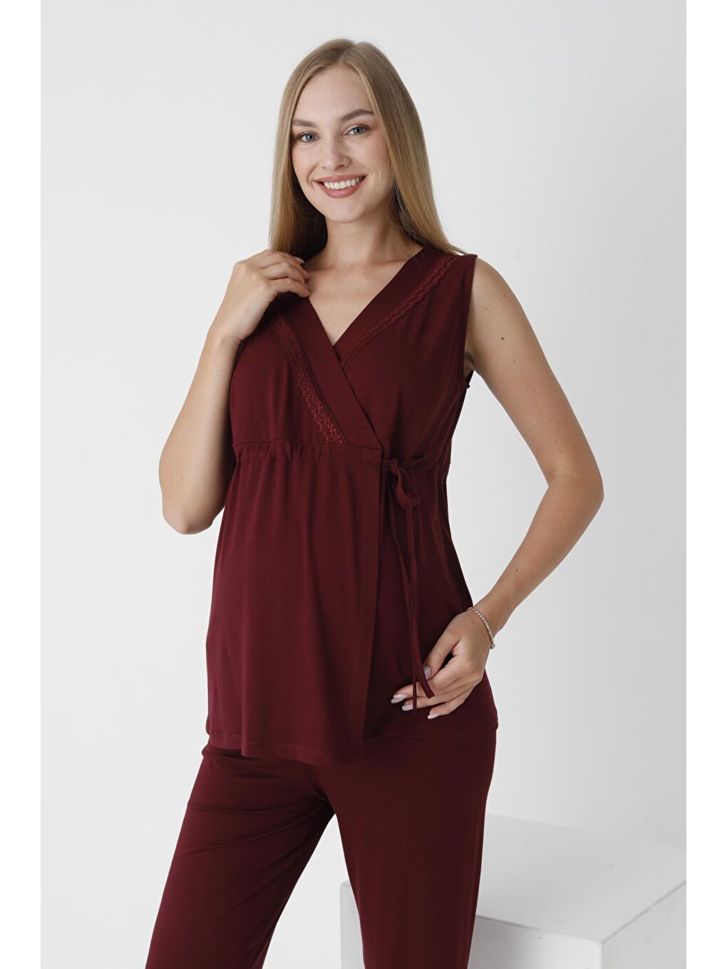 Koyu Bordo Önden Bağlamalı Dantel Detaylı Kolsuz Hamile ve Lohusa Pijama Takımı-3