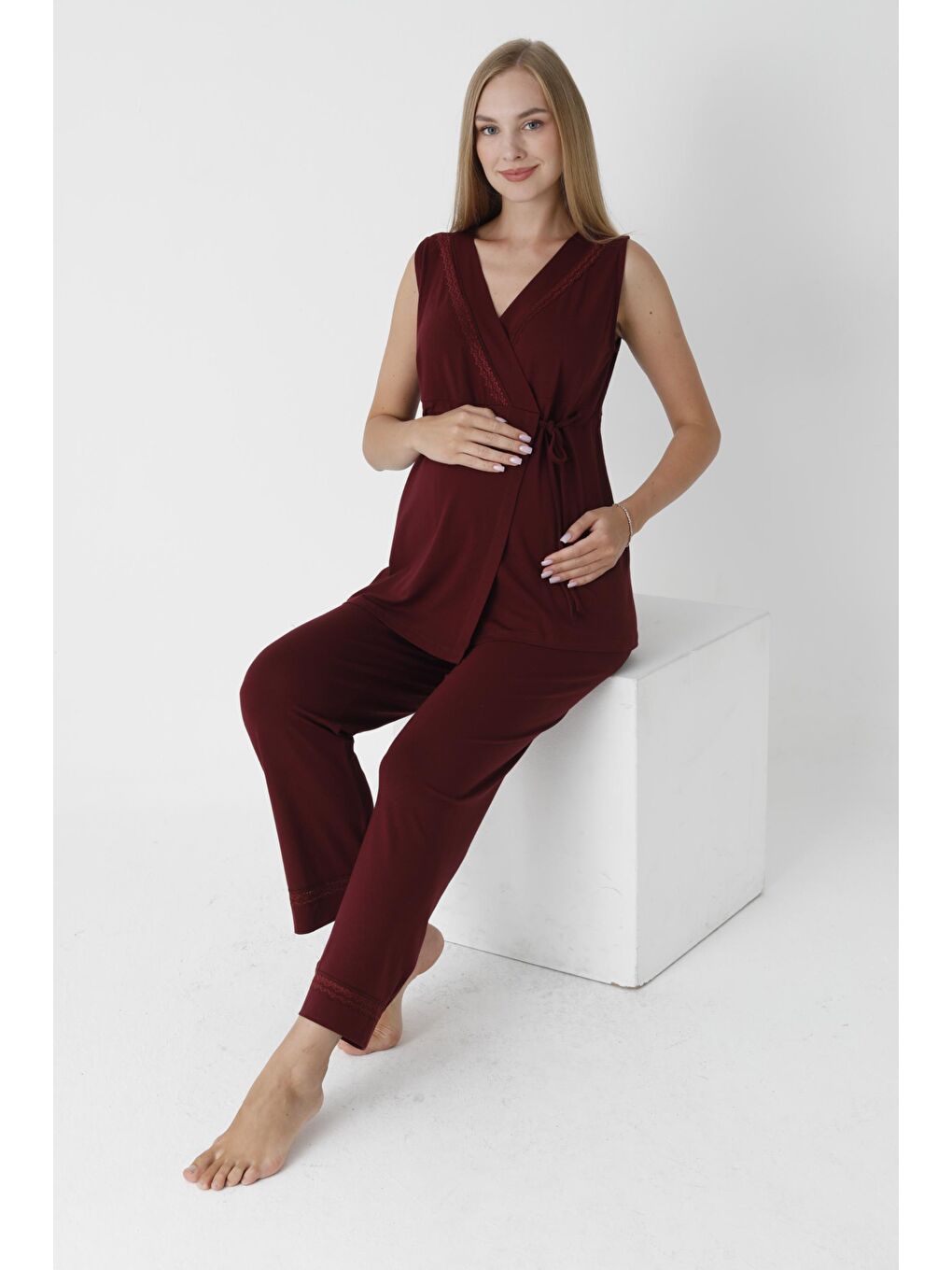 Koyu Bordo Önden Bağlamalı Dantel Detaylı Kolsuz Hamile ve Lohusa Pijama Takımı-4
