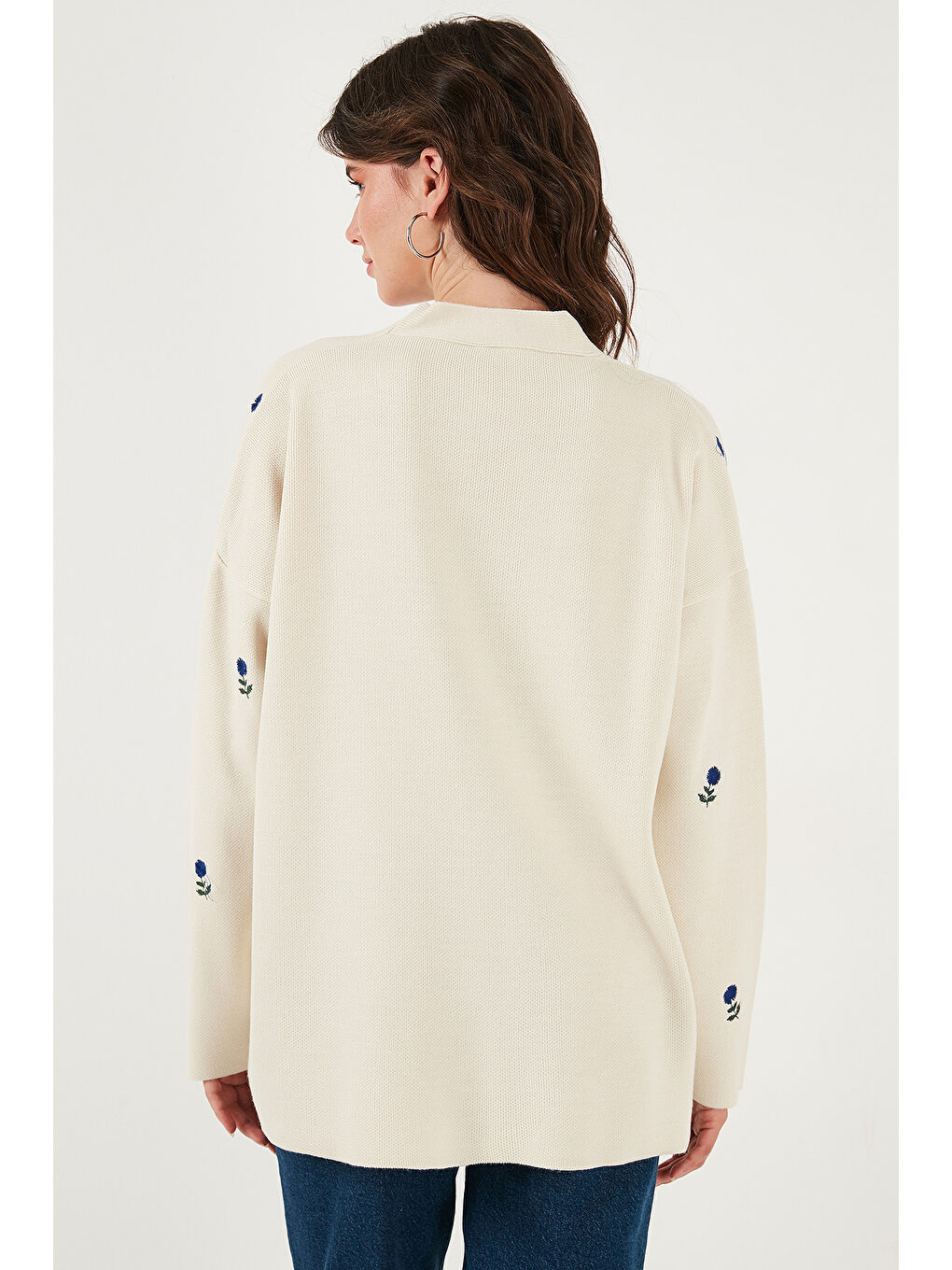 Ekru Oversize Fit Desenli V Yaka Triko Kadın Hırka 4616193-5