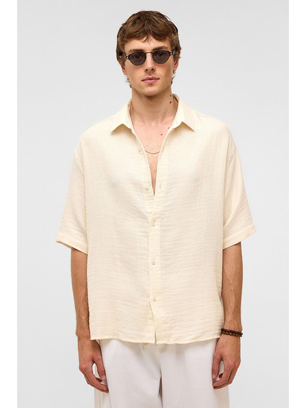 Bej Oversize Kısa Kollu Müslin Kumaş Gömlek Naturel-1