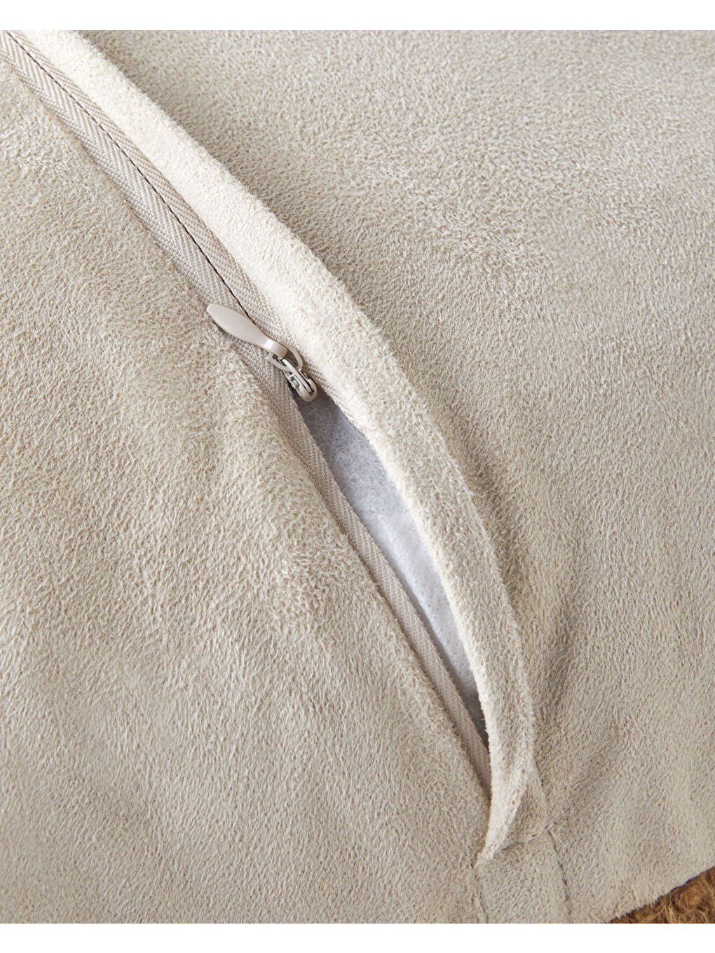 Fluffy Kırlent Kılıfı 45x45 cm Bej-2