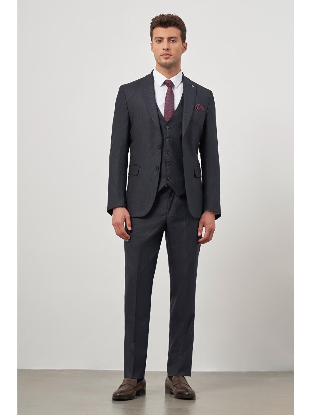 Koyu Lacivert Kılıç Yaka Yelekli 6 Drop Slim Fit Classic Takım Elbise 1001245153