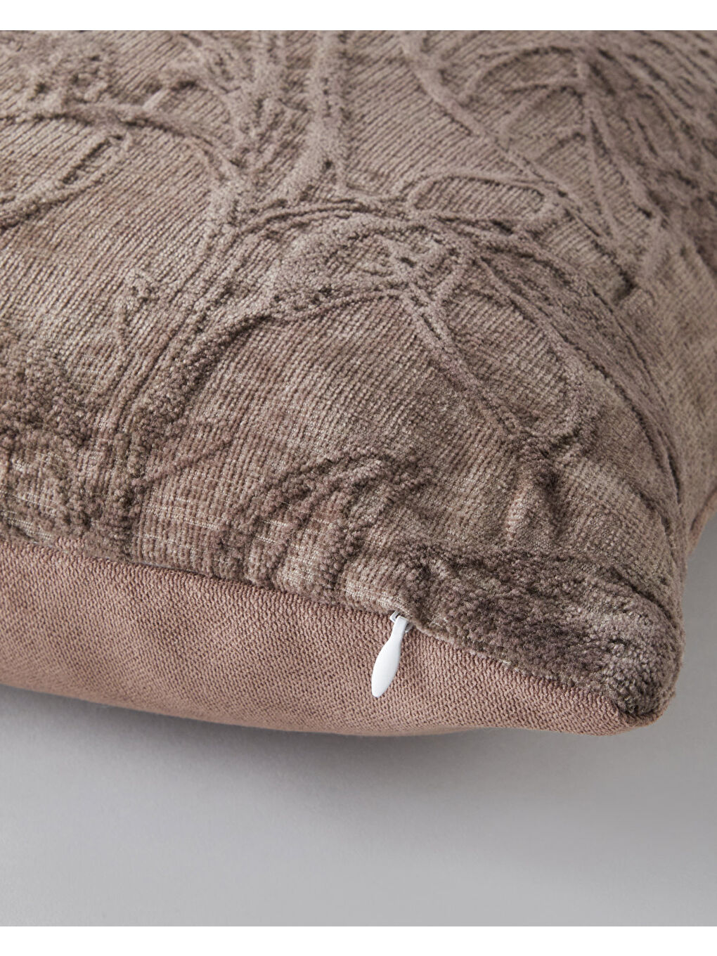 Kahverengi Lily Kırlent Kılıfı 45x45 cm Kahve-1