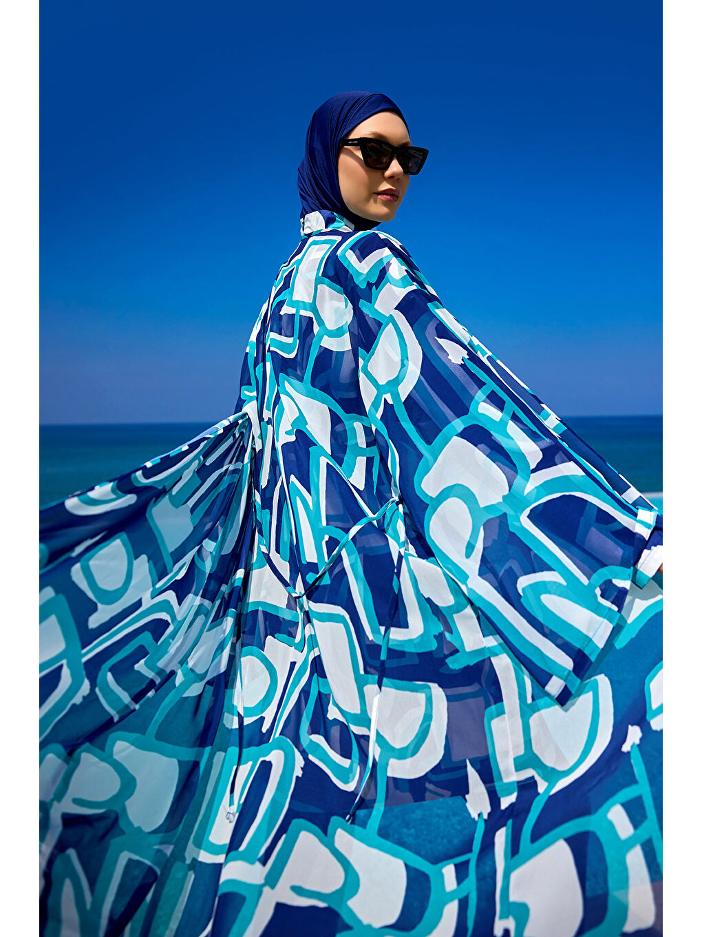 Lacivert Renkli Desenli İpeksi Kimono Kaftan RP2513-1