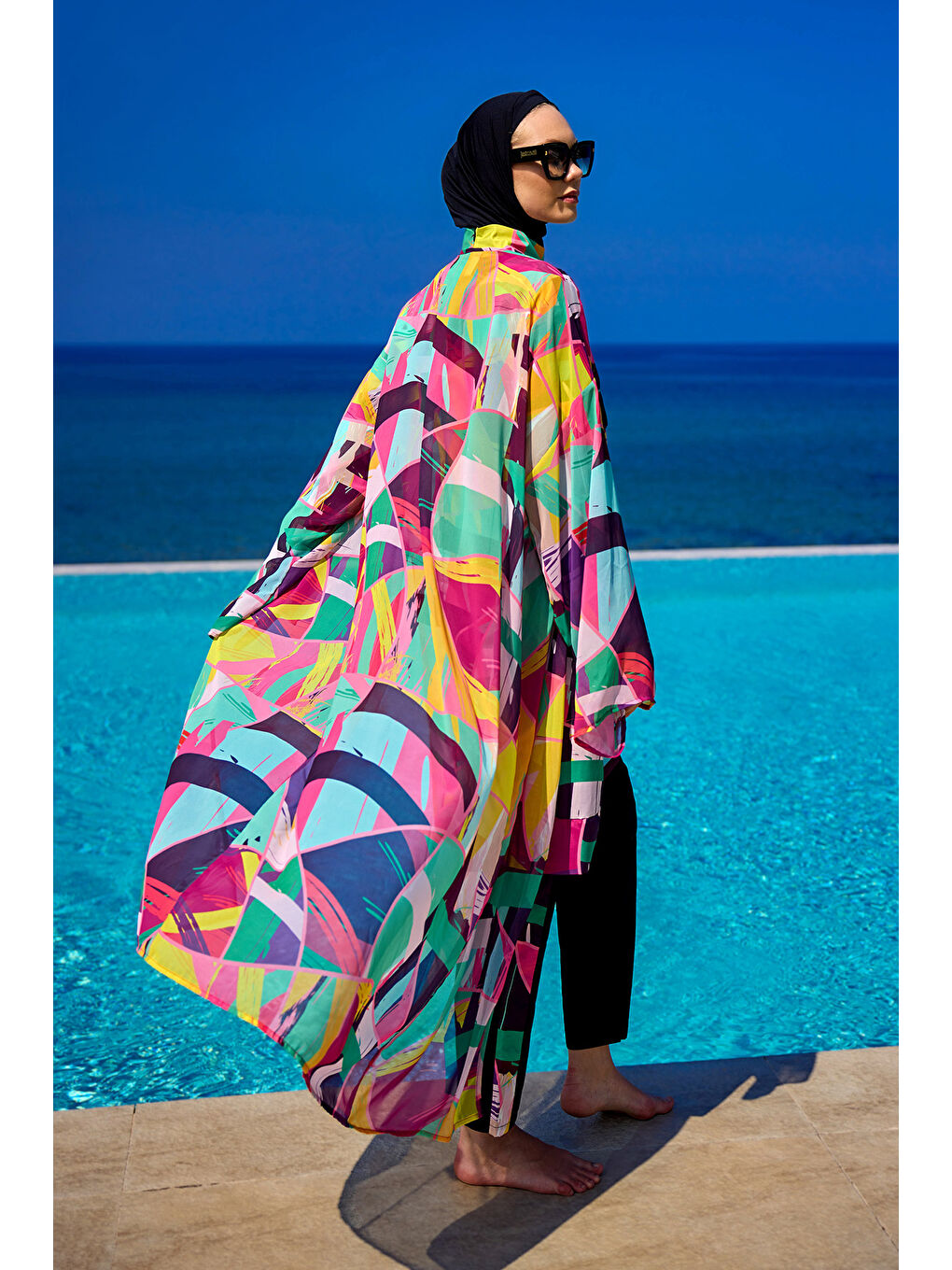 Siyah Renkli Desenli İpeksi Kimono Kaftan RP2511-2