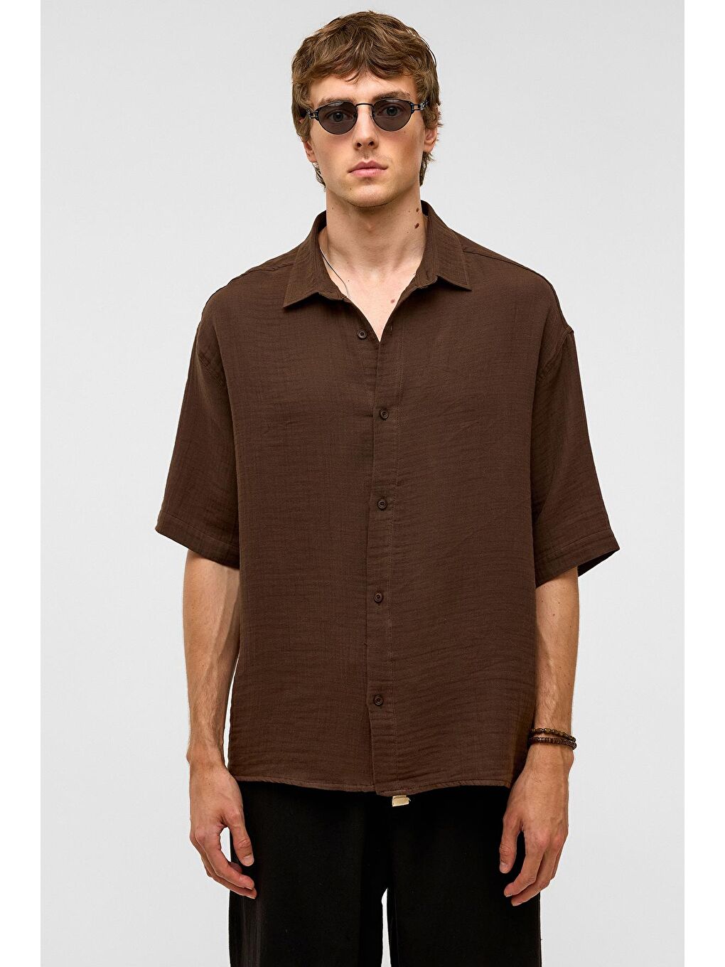 Kahverengi Oversize Kısa Kollu Müslin Kumaş Gömlek Kahve-2