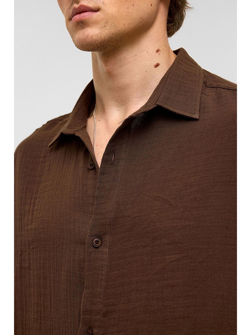 Kahverengi Oversize Kısa Kollu Müslin Kumaş Gömlek Kahve-5