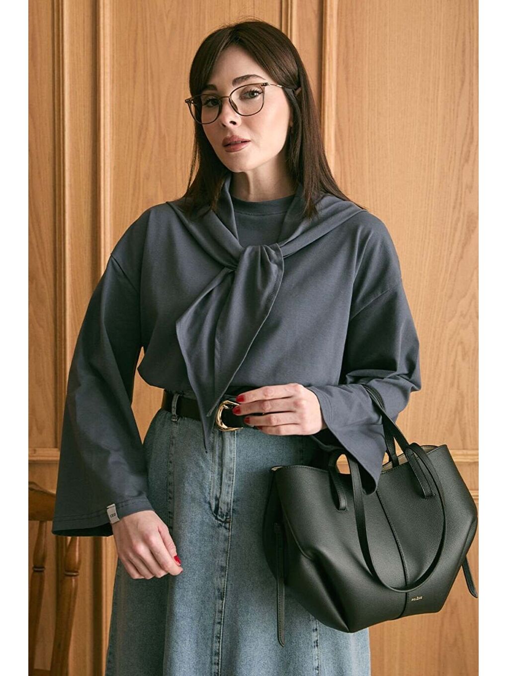 Antrasit Fularlı Body