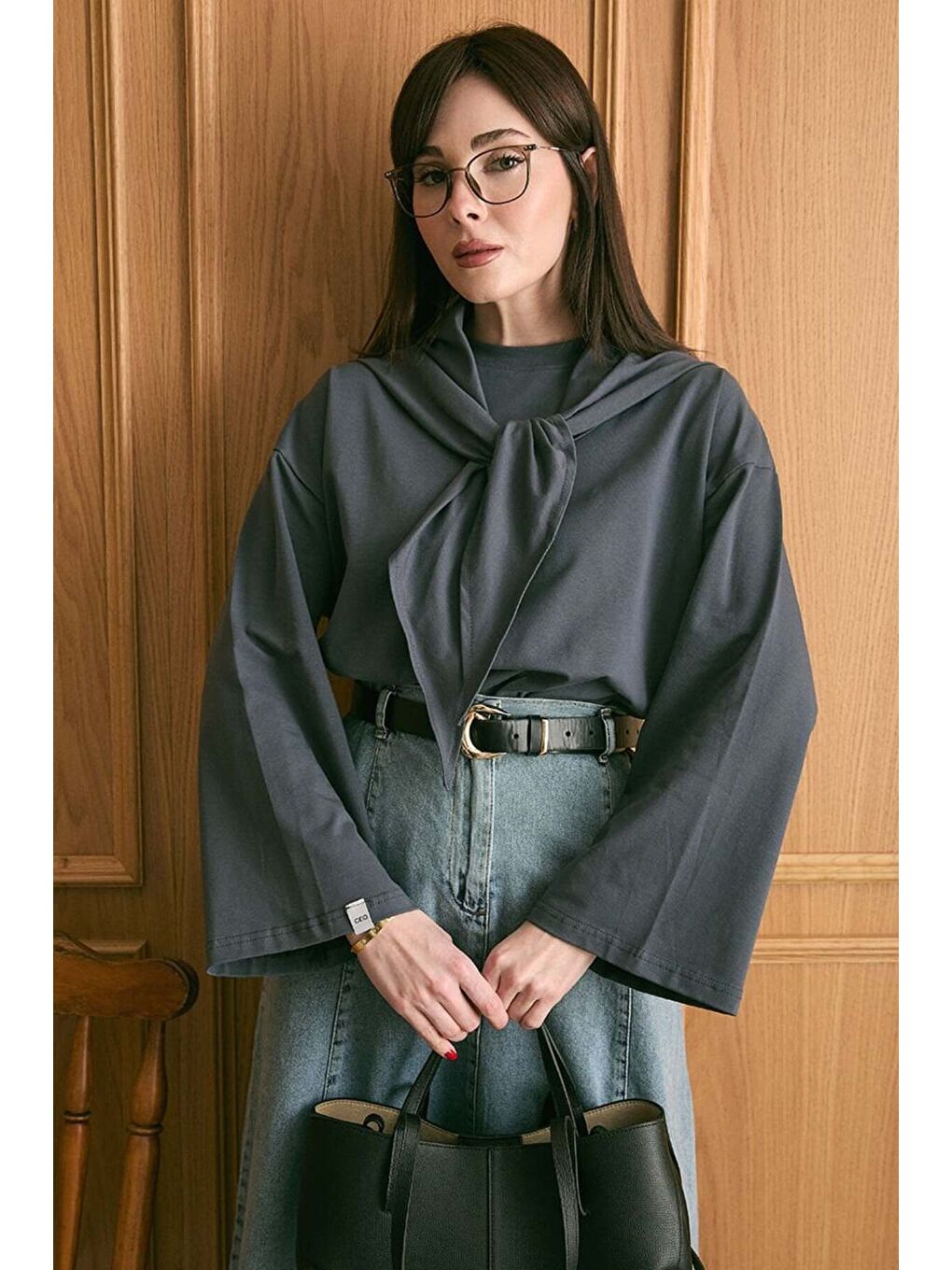 Antrasit Fularlı Body-1