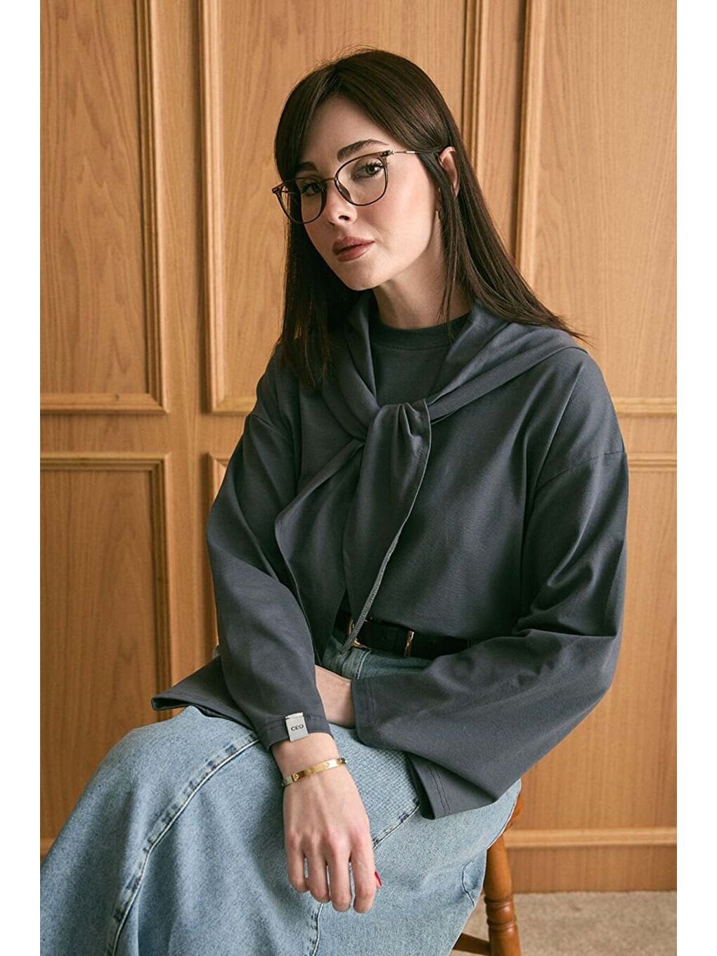 Antrasit Fularlı Body-2