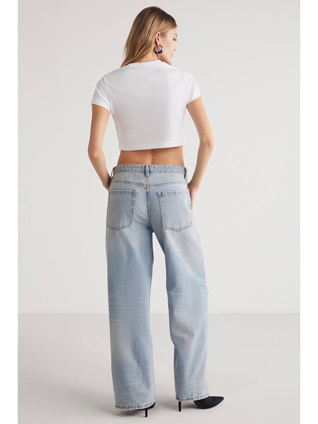 Krım Kadın Kurdele Baskı Detaylı %100 Organik Pamuklu Bisiklet Yaka Crop Beyaz T-shirt-5