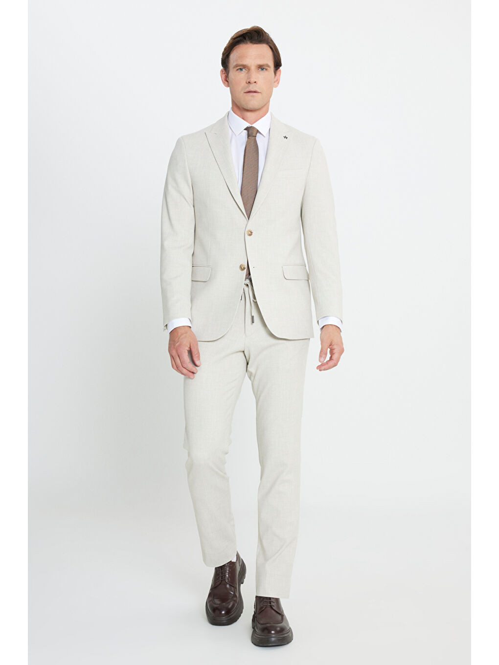 Bej Erkek Taş Slim Fit Dar Kesim Kırlangıç Yaka Beli Bağlamalı Kapak Cepli Çizgili Esnek Takım Elbise-1