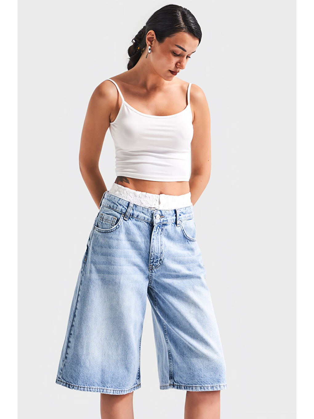 Mavi Kadın Snow Jean Rengi V 4S5 3 Dantelli Boxer Detaylı Maxi Boy Baggy Tasarım Denim Şort-2