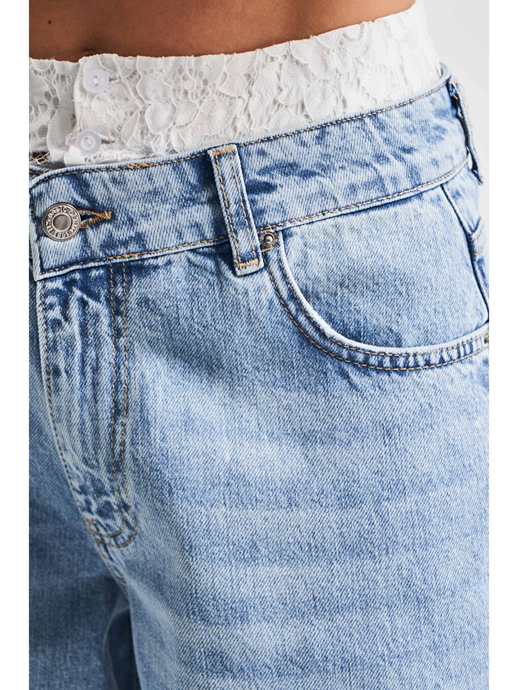 Mavi Kadın Snow Jean Rengi V 4S5 3 Dantelli Boxer Detaylı Maxi Boy Baggy Tasarım Denim Şort-3