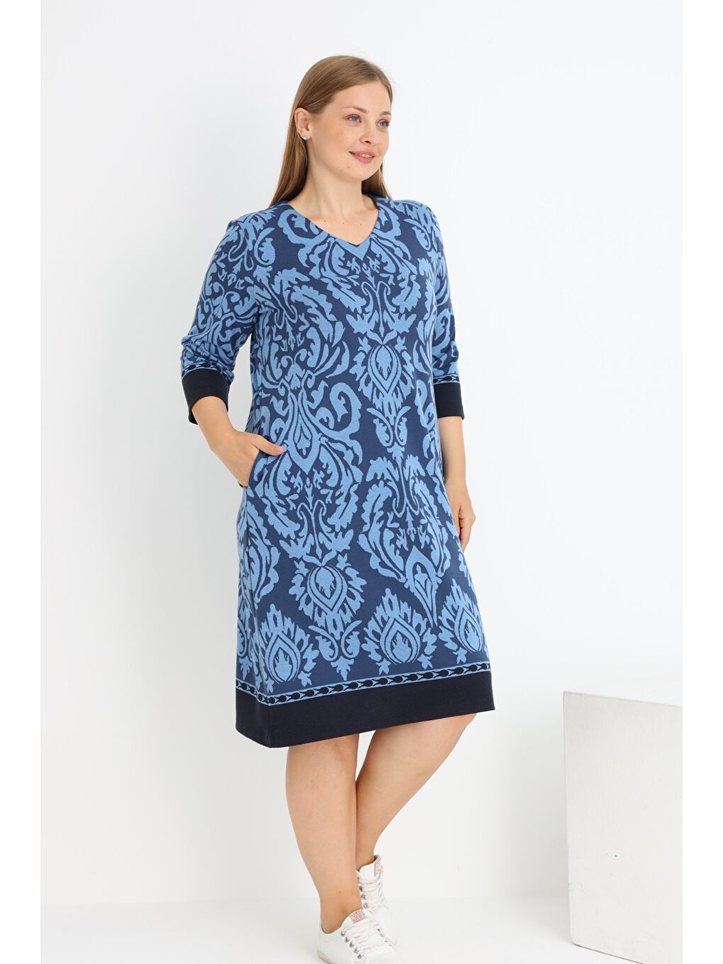 Mavi Kadın Büyük Beden Truvakar Kollu Cepli Elastanlı V Yaka Elbise-1