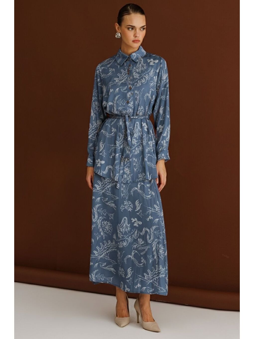 Mavi Desenli Evaze Uzun Saten Etek