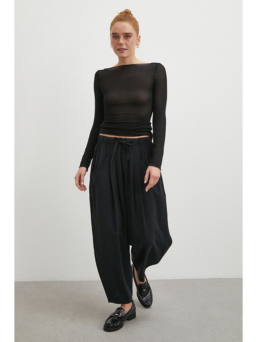 Bağcıklı Beli Lastikli Pileli Pantolon Siyah-2