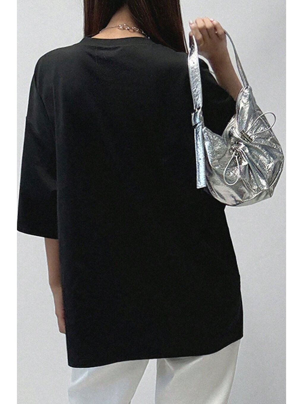 Kadın Siyah Bisiklet Yaka 1984 Gazete Baskılı Oversize T Shirt-5