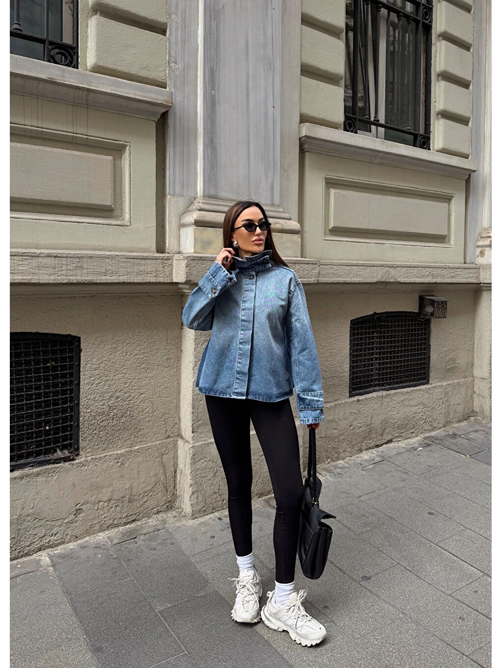 Mavi Yaka Detaylı Rahat Kesim Denim Ceket-3