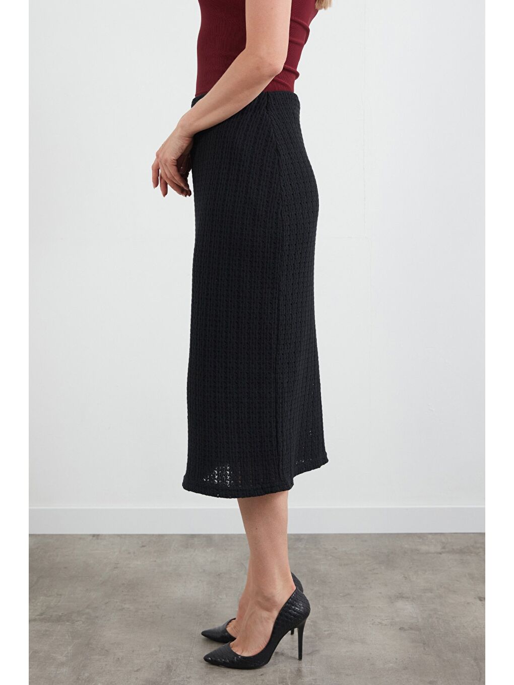 Siyah Beli Lastikli Triko Etek-2