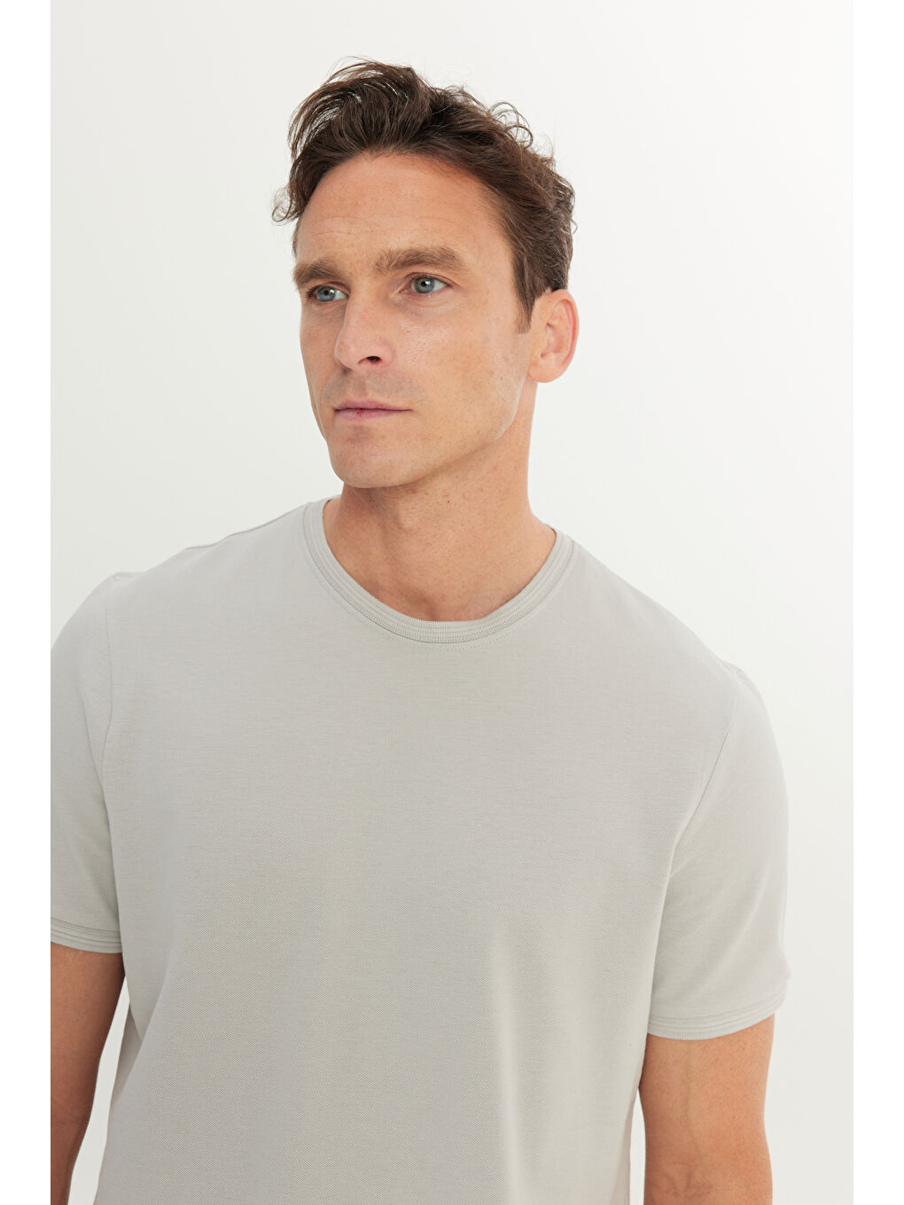 Erkek Gri %100 Pamuk Slim Fit Dar Kesim Bisiklet Yaka Tişört-3