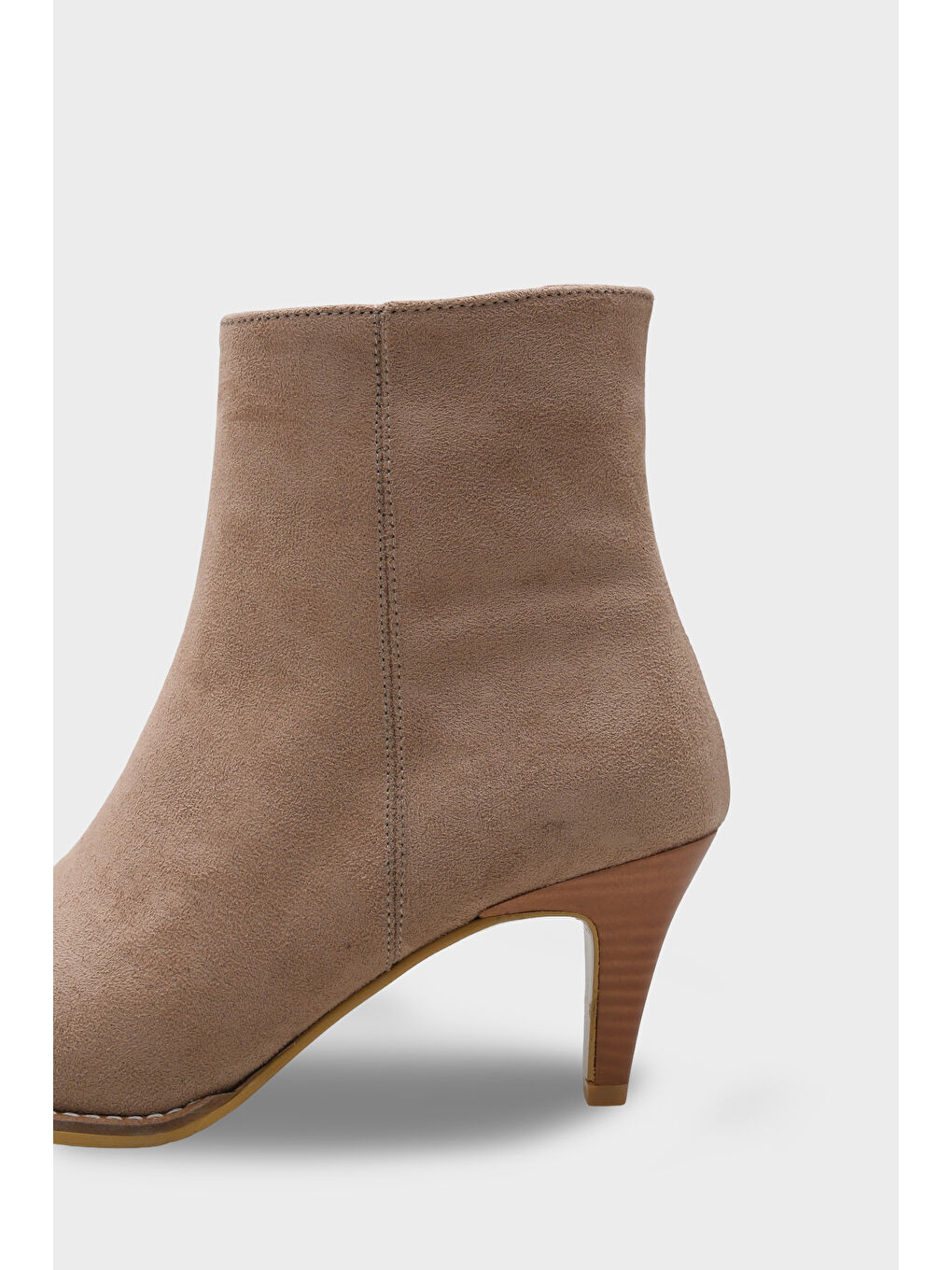 Bej Silva Kadın Bot-3