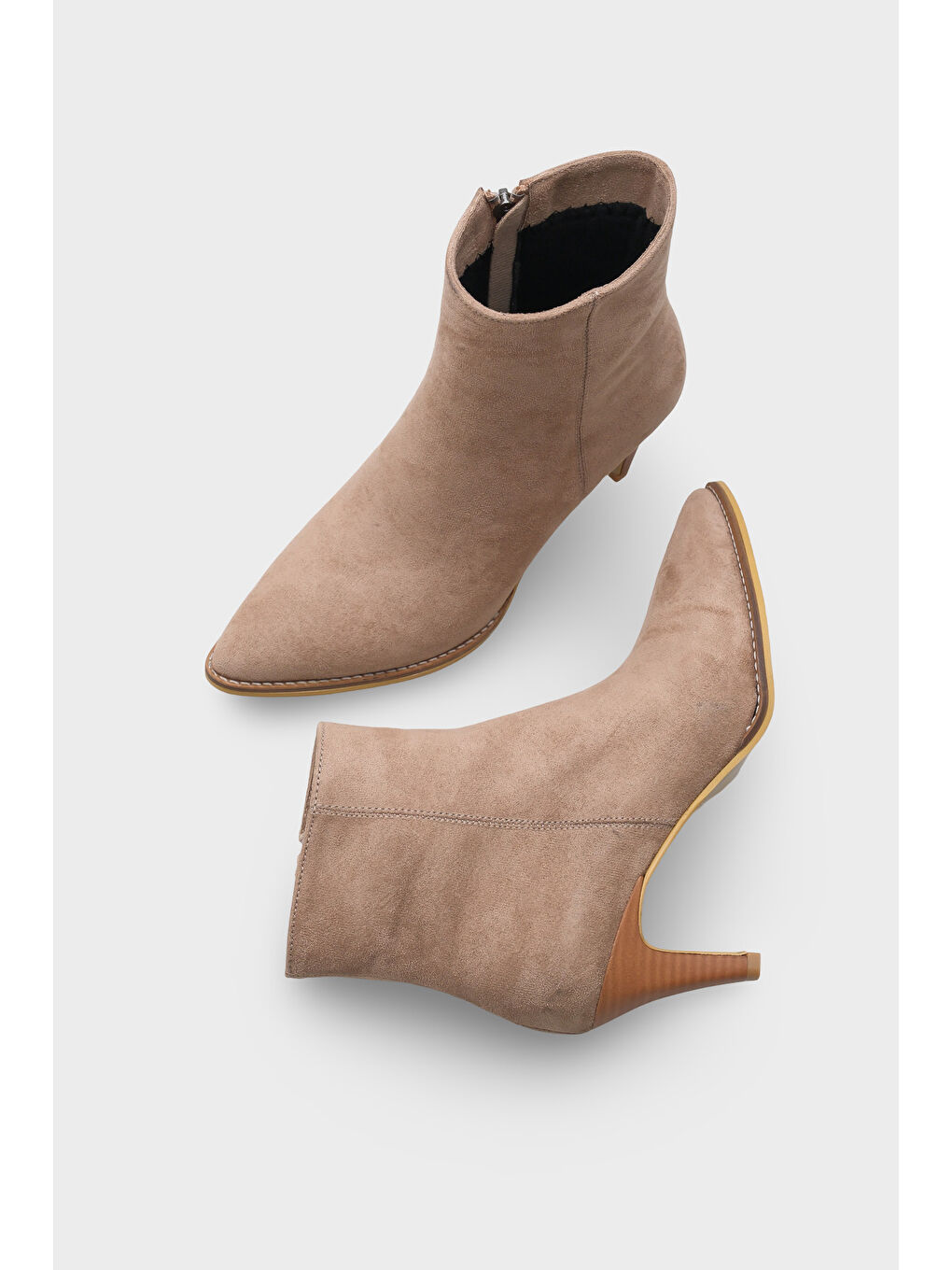 Bej Silva Kadın Bot-4