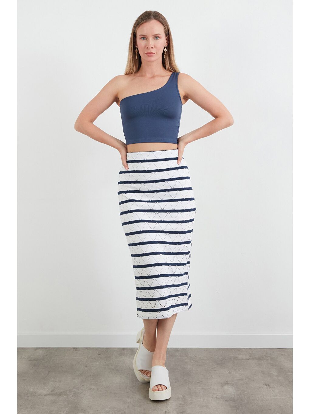 Lacivert Beli Lastikli Çizgili Triko Etek