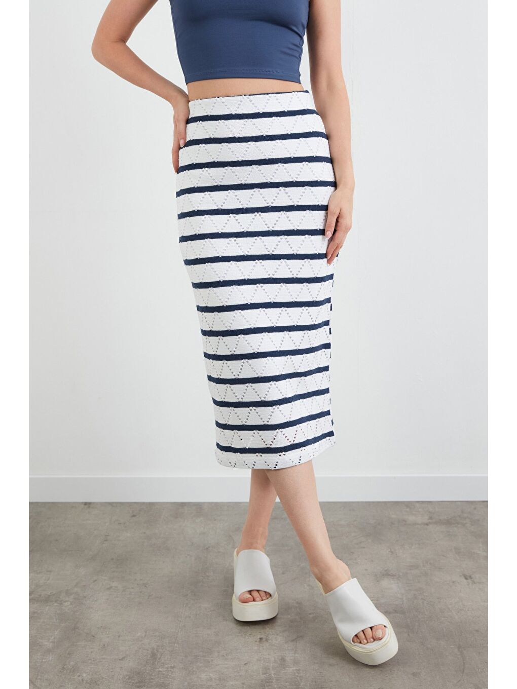Lacivert Beli Lastikli Çizgili Triko Etek-1