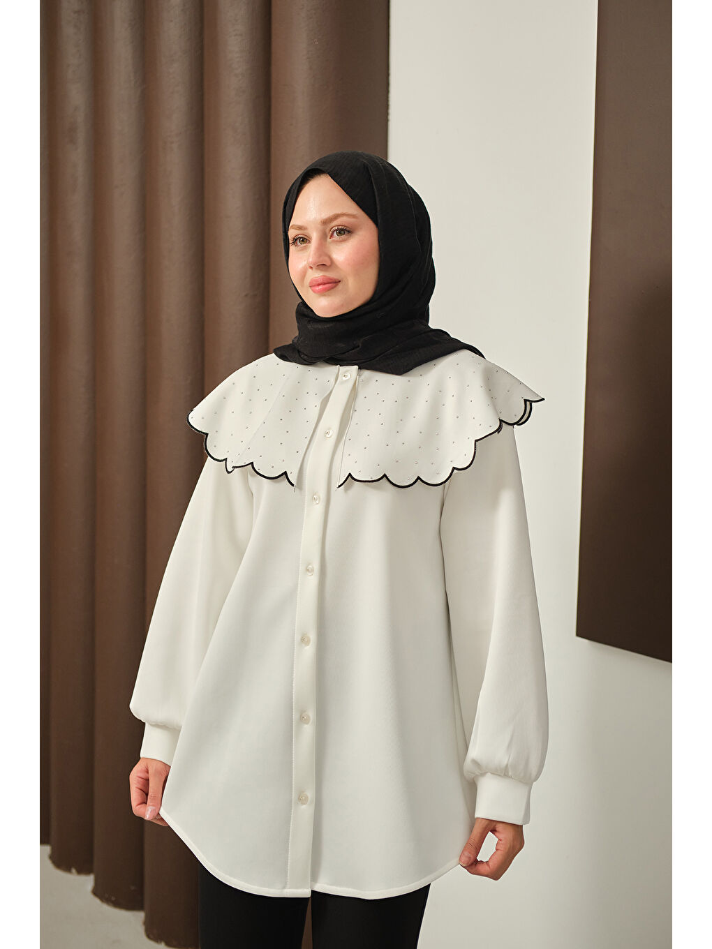 Kadın Yakası Taşlı Tunik Beyaz-2