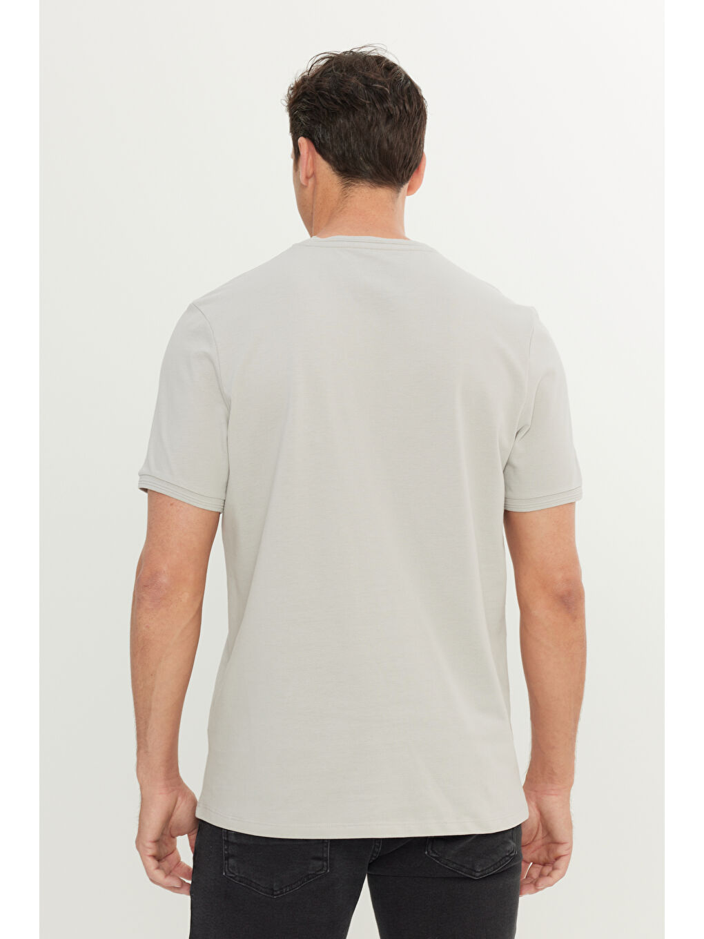 Erkek Gri %100 Pamuk Slim Fit Dar Kesim Bisiklet Yaka Tişört-4