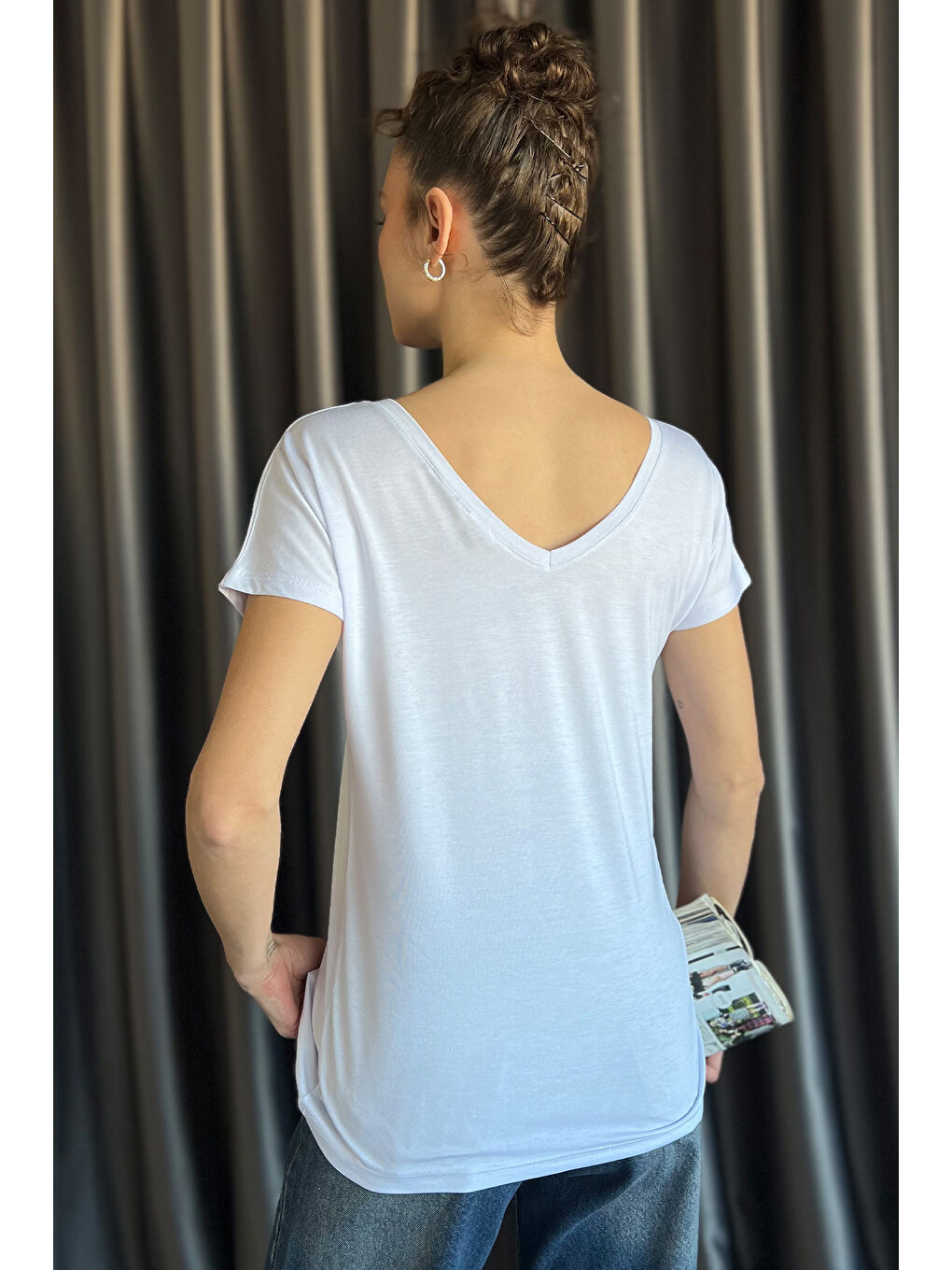 Beyaz Ön Arka V Yaka Kadın Tişört-3