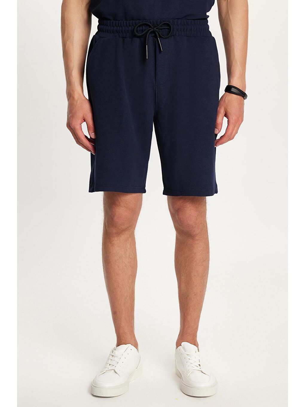 Erkek Standart Fit Pamuklu Fermuarlı Polo Yaka Tişört Beli Bağcıklı Lacivert Şort Takım-1