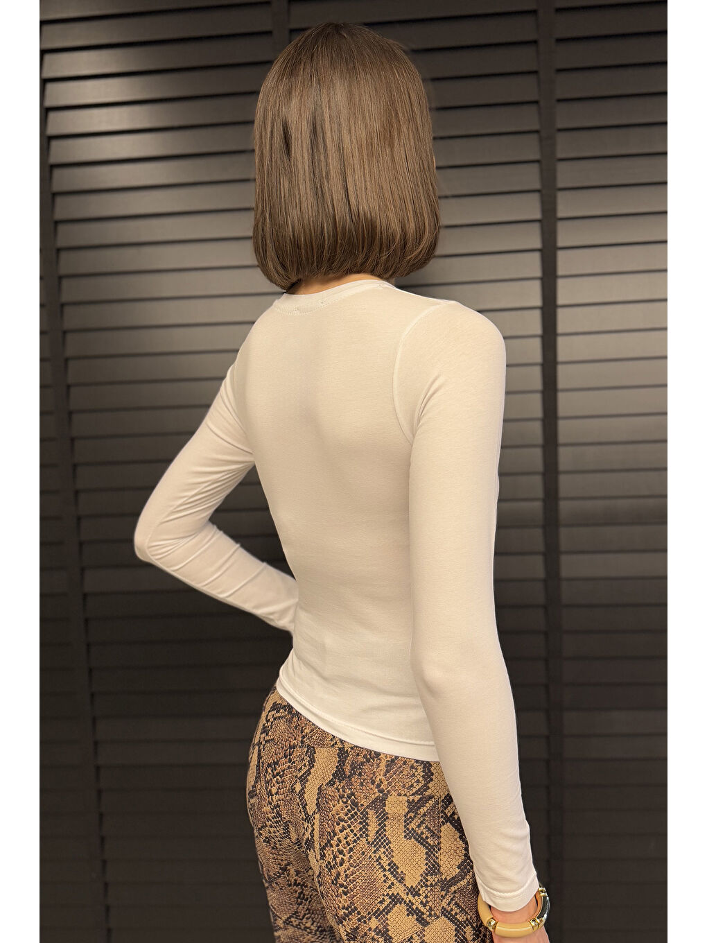 Gülseli Beyaz Bisiklet Yaka Kadın Body Bluz - 2