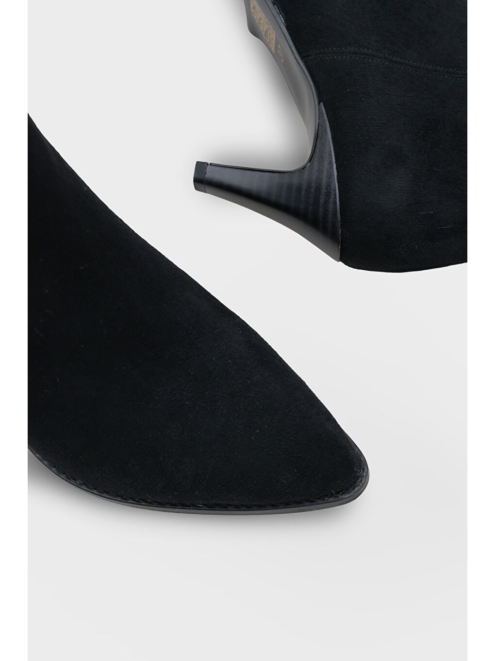 Siyah Silva Kadın Bot-3